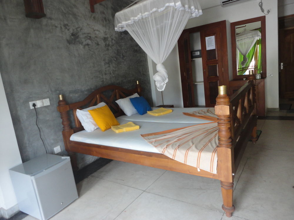 Aaradhya Mirissa Hotel Exterior photo